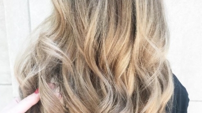 “Cream Soda” Hair Colour Is One Of Spring’s Hot Trends