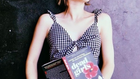 Emma Roberts Is Rocking Cool Vintage Style