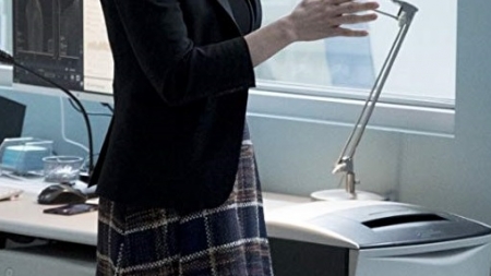 Get Michelle Williams’ Black Blazer And Plaid Skirt From “Venom”