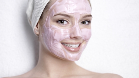 Jelly Face Masks Continue To Be One Of The Hottest Skin Care Treatments