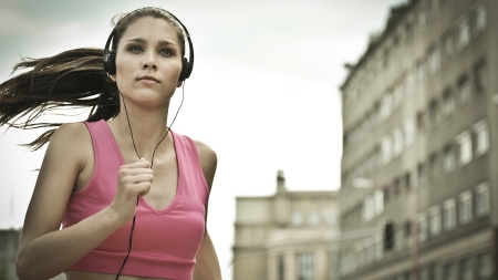 Plogging – The Latest Fitness Trend To Go Mainstream