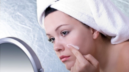 Taking Care Of Sensitive Skin This Fall