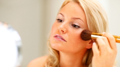 Tips & Tricks For Achieving The Perfect Glow With Bronzer