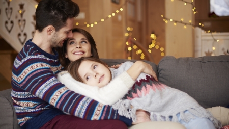 7 Ways To Fight Holiday Stress So That You Can Enjoy The Season
