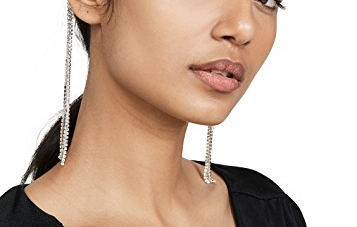 Get Instantly Glamorous With On-Trend Holiday Hair Accessories