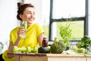 How To Drink More Water & Stay Hydrated During The Hot Summer Months