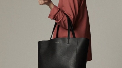 IT Bag For Fall The Large Tote Has Many Uses