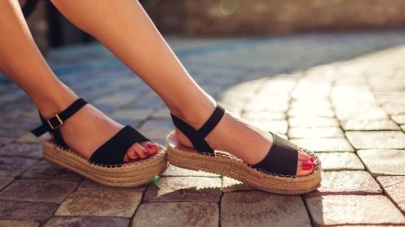 Step Up Your Style: Summer 2024 Footwear Trends