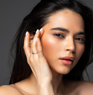 Hybrid beauty. The redifining of make-up